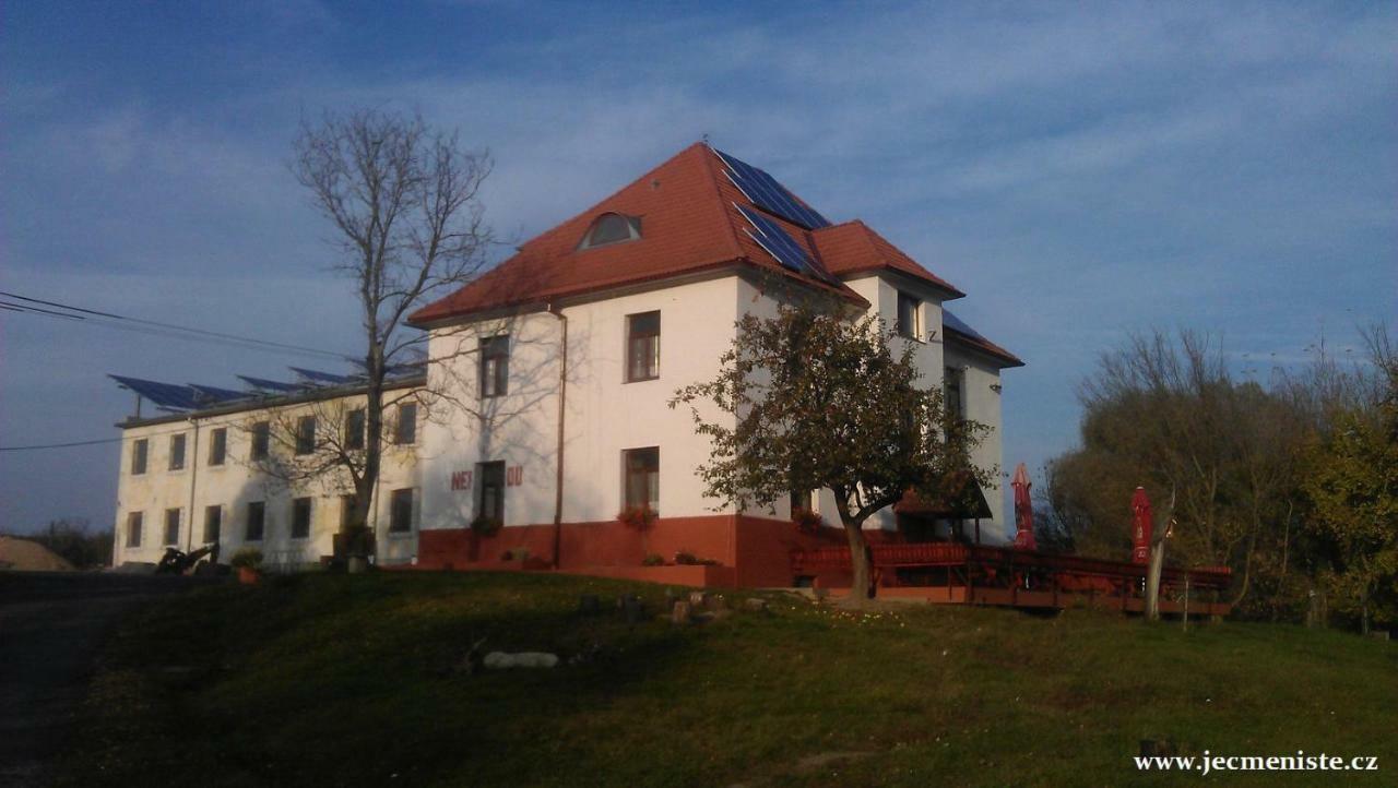Jeleni Farma Jecmeniste Vrbovec Exterior photo