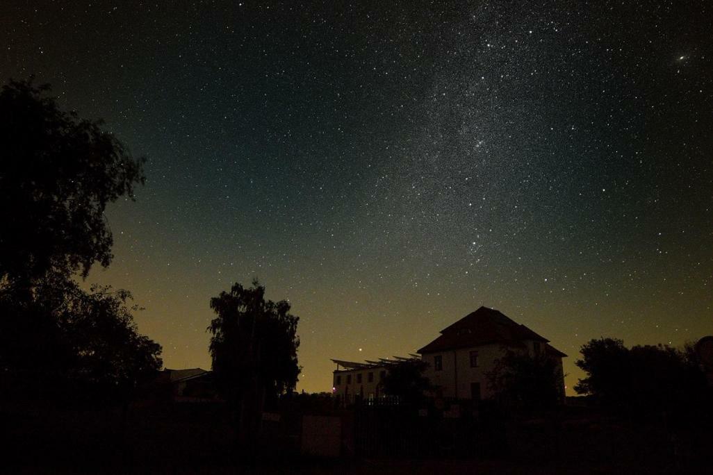 Jeleni Farma Jecmeniste Vrbovec Exterior photo